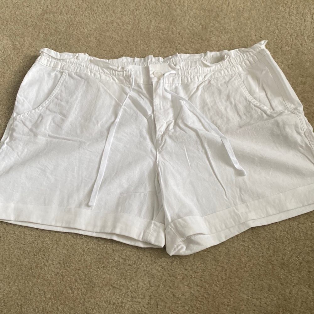 White tie waist shorts